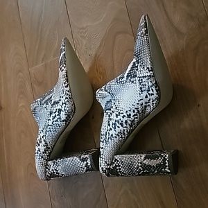 snake print clogs heels white gray black size 10